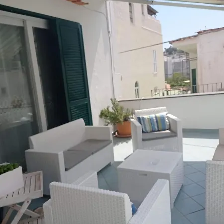 Iasolino Apartment *