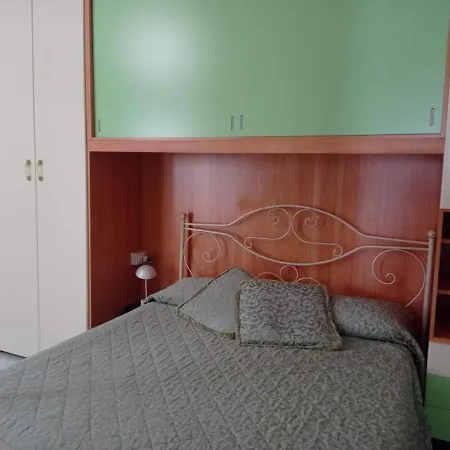 Iasolino Apartment *