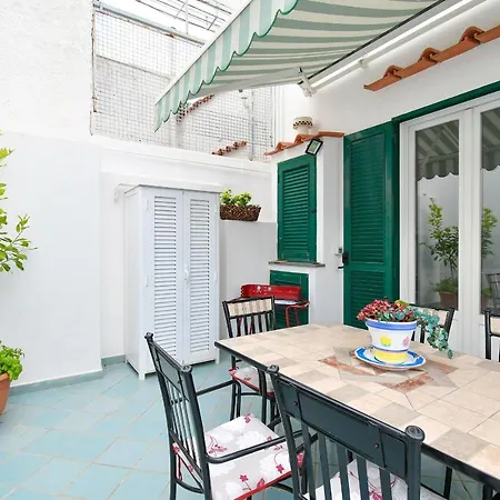 Iasolino Apartment