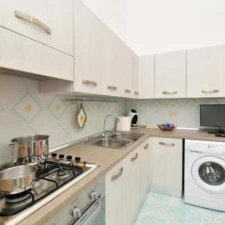 Iasolino Apartment *